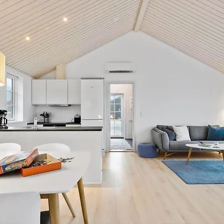 6809-allinge-aeblebakken-2 *