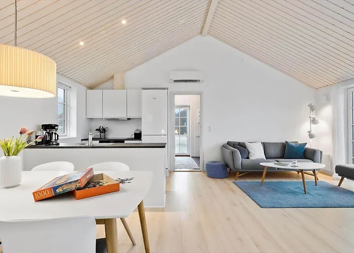 6809-allinge-aeblebakken-2 *