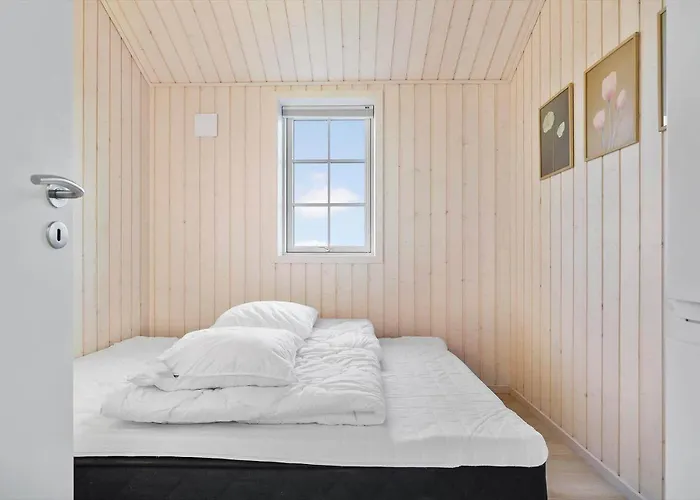 6809-allinge-aeblebakken-2 * Аллинге